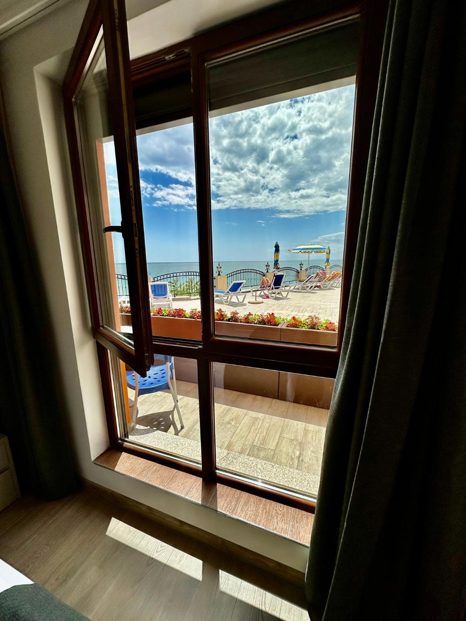 Complex Mirage Of Apartment Nesebar